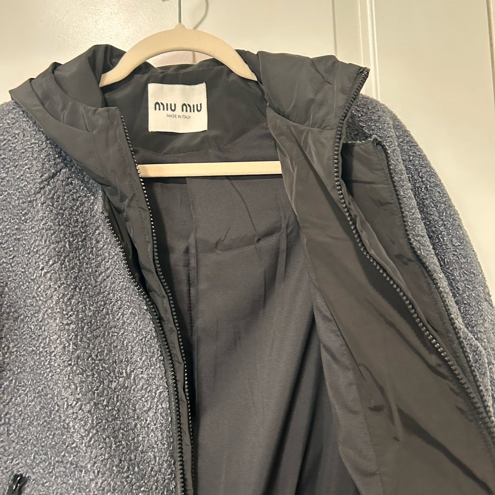 Miu Miu Cropped Charcoal Black Teddy Fleece Dual Lined Jacket - Picture 6 of 16